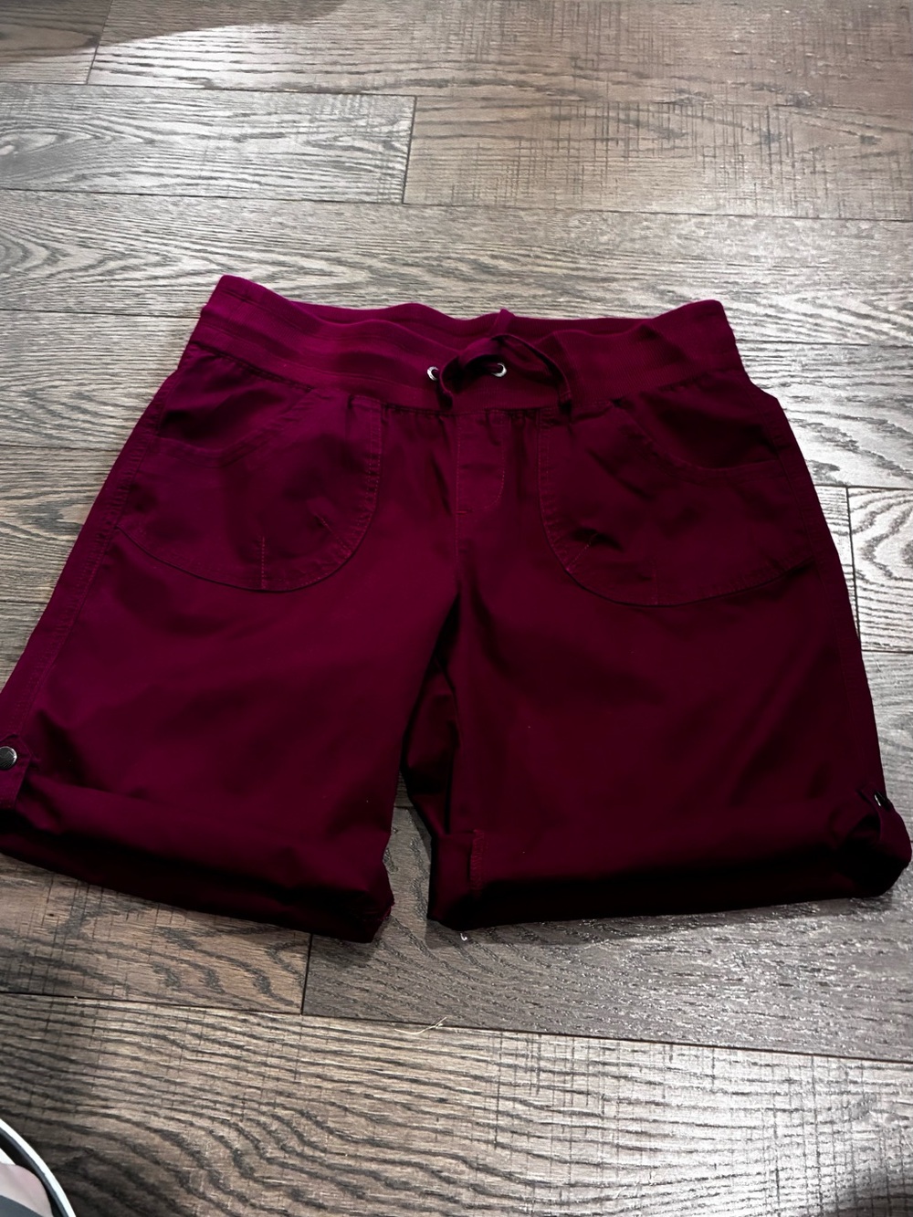 WindRiver Women’s Burgundy High Rise Tall Bermuda Shorts Size 34 Waist - Picture 9 of 9